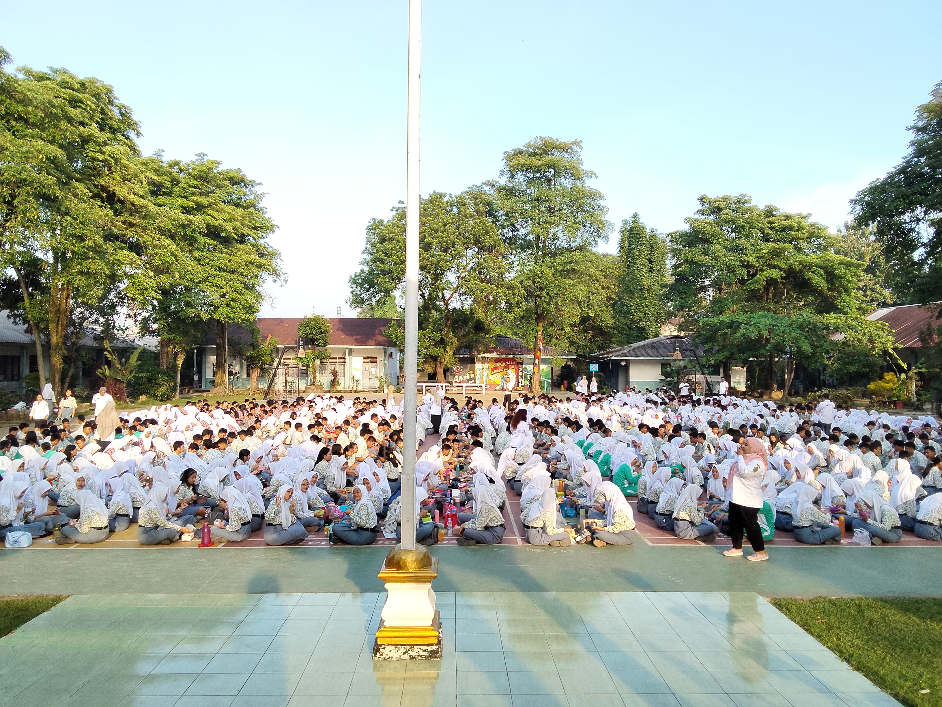 The Rise of AI-Powered Personal Assistants: How They Manage